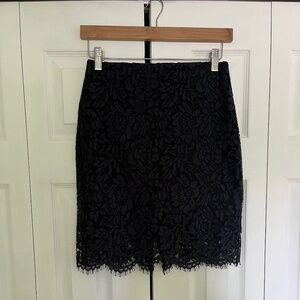 Navy Lace Pencil Skirt-Banana Republic Size 00 Petite